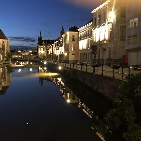 Studio Medieval City Center At River De Leie เกนต์ ภายนอก รูปภาพ